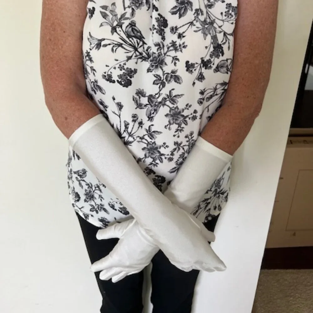 NWT White Satin Elbow Formal Gloves - Picture 1 of 6